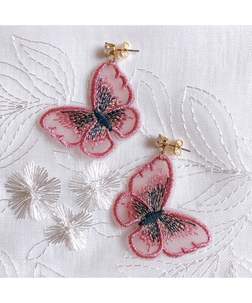 tone(トーン)の「【fuwari】ジルコニア 蝶々 ピアス(MA)(ピアス(両耳用)・レディース・ブルー/ピンク/グリーン/ゴールド・FREE)」の1枚目の写真