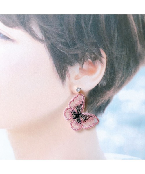 tone(トーン)の「【fuwari】ジルコニア 蝶々 ピアス(MA)(ピアス(両耳用)・レディース・ブルー/ピンク/グリーン/ゴールド・FREE)」の12枚目の写真