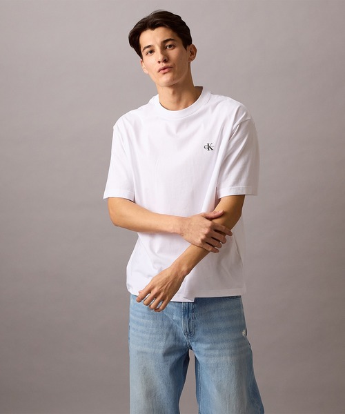   ユニセックス CK ロゴ リラックスフィット Tシャツ Calvin Klein tシャツ 「WEB限定」ユニセックス CK ロゴ
