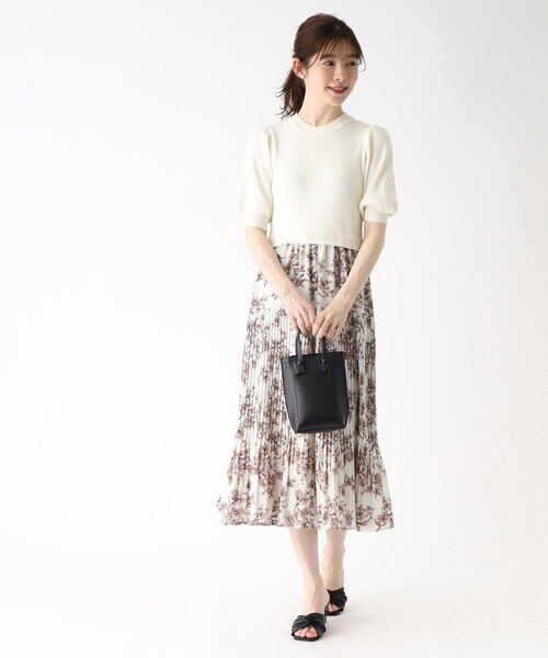 index（インデックス）の「◆ニットドッキングフラワーワンピース【洗える】（ワンピース・レディース・オフホワイト/ライトグレー/ライトブルー・36/38/40/42）」の10枚目の写真