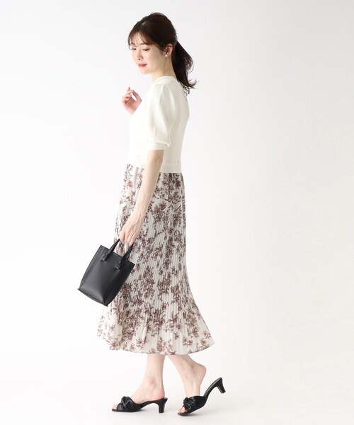 index（インデックス）の「◆ニットドッキングフラワーワンピース【洗える】（ワンピース・レディース・オフホワイト/ライトグレー/ライトブルー・36/38/40/42）」の14枚目の写真