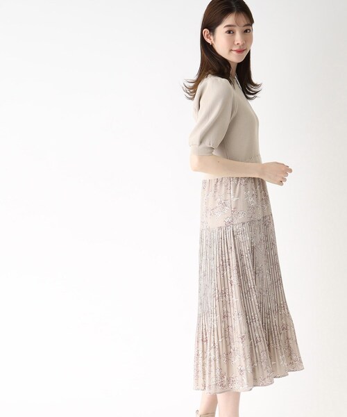 index（インデックス）の「◆ニットドッキングフラワーワンピース【洗える】（ワンピース・レディース・オフホワイト/ライトグレー/ライトブルー・36/38/40/42）」の6枚目の写真