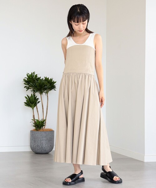 Ray BEAMS（レイビームス）の「Ray BEAMS / キリカエ ベアトップ ワンピース（ワンピース・レディース・ベージュ/ブラック・0/1）」の18枚目の写真