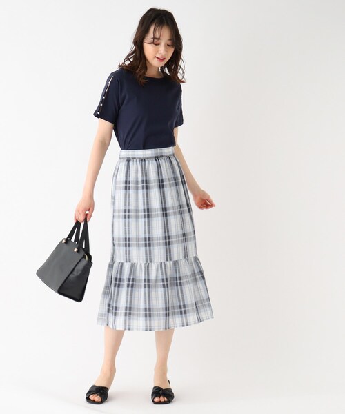 index(インデックス)の「◆シルキータッチ フェイクパールスリーブトップス【接触冷感/洗濯機洗い可】(Tシャツ/カットソー・レディース・ライトグレー/ネイビー/ライトブルー・36/38/40/42)」の11枚目の写真