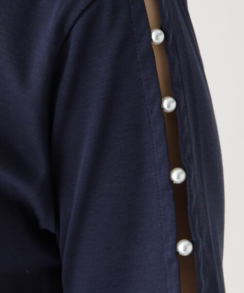 index(インデックス)の「◆シルキータッチ フェイクパールスリーブトップス【接触冷感/洗濯機洗い可】(Tシャツ/カットソー・レディース・ライトグレー/ネイビー/ライトブルー・36/38/40/42)」の14枚目の写真