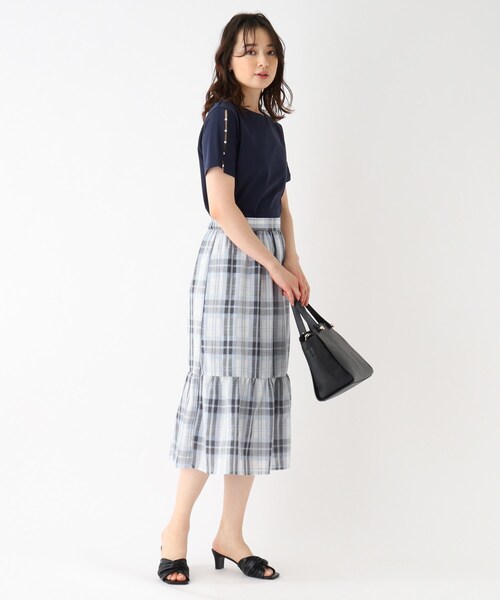 index(インデックス)の「◆シルキータッチ フェイクパールスリーブトップス【接触冷感/洗濯機洗い可】(Tシャツ/カットソー・レディース・ライトグレー/ネイビー/ライトブルー・36/38/40/42)」の21枚目の写真