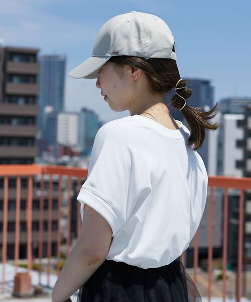 MAJESTIC LEGON(マジェスティックレゴン)の「アレンジスリーブカラーロゴTee(Tシャツ/カットソー・レディース・グリーン系その他/レッド系その他2/イエロー系その他・MEDIUM)」の17枚目の写真