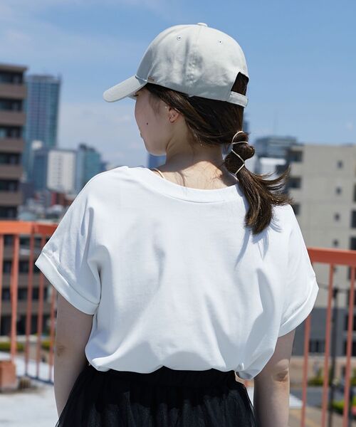 MAJESTIC LEGON(マジェスティックレゴン)の「アレンジスリーブカラーロゴTee(Tシャツ/カットソー・レディース・グリーン系その他/レッド系その他2/イエロー系その他・MEDIUM)」の18枚目の写真