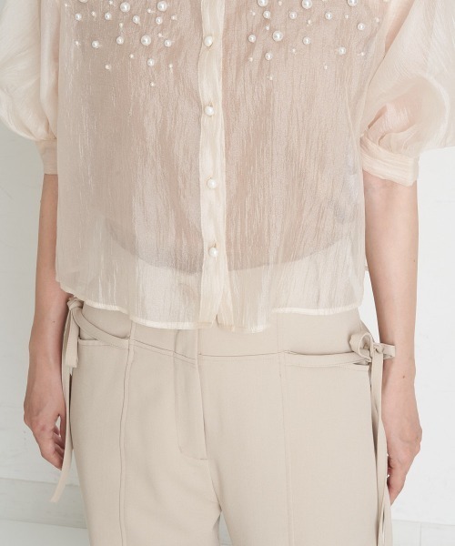 A de a.v.v（アードアー・ヴェ・ヴェ）の「パール付きシアーブラウス（シャツ/ブラウス・レディース・ブラック/アイボリー/ピンク・SMALL/MEDIUM）」の20枚目の写真