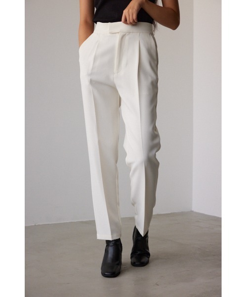 AZUL by moussy（アズールバイマウジー）の「ヴィーナステーパードパンツ（スラックス・レディース・ライトグレー/ブラック/ダークオレンジ/アイボリー/グレー/ダークグリーン・SMALL/MEDIUM/LARGE）」の2枚目の写真