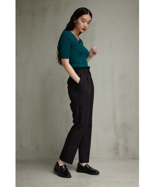 AZUL by moussy（アズールバイマウジー）の「ヴィーナステーパードパンツ（スラックス・レディース・ライトグレー/ブラック/ダークオレンジ/アイボリー/グレー/ダークグリーン・SMALL/MEDIUM/LARGE）」の7枚目の写真