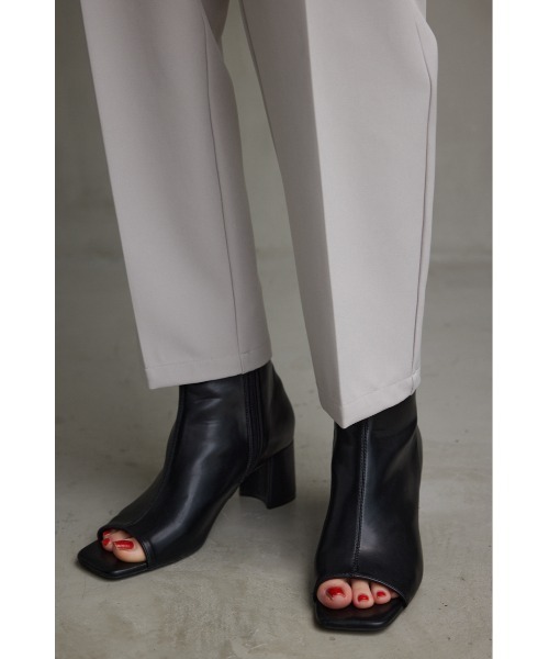 AZUL by moussy（アズールバイマウジー）の「ヴィーナステーパードパンツ（スラックス・レディース・ライトグレー/ブラック/ダークオレンジ/アイボリー/グレー/ダークグリーン・SMALL/MEDIUM/LARGE）」の18枚目の写真