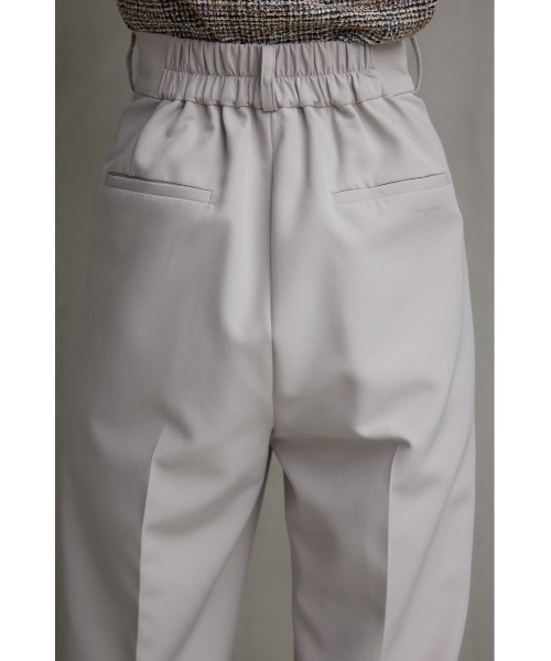 AZUL by moussy（アズールバイマウジー）の「ヴィーナステーパードパンツ（スラックス・レディース・ライトグレー/ブラック/ダークオレンジ/アイボリー/グレー/ダークグリーン・SMALL/MEDIUM/LARGE）」の17枚目の写真