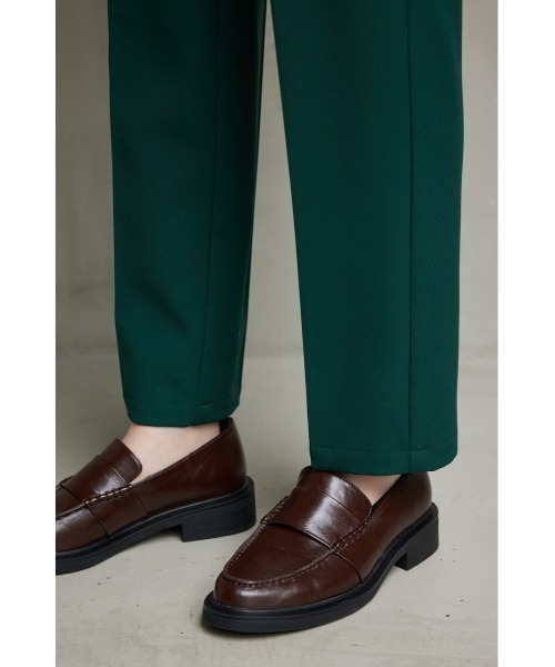 AZUL by moussy（アズールバイマウジー）の「ヴィーナステーパードパンツ（スラックス・レディース・ライトグレー/ブラック/ダークオレンジ/アイボリー/グレー/ダークグリーン・SMALL/MEDIUM/LARGE）」の21枚目の写真