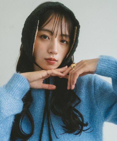 VANNIE U(ヴァニーユー)の「ポンポンニットイヤーマフ/ボア(イヤーマフ・レディース・アイボリー/ブラック/レッド/グレー・FREE)」の8枚目の写真