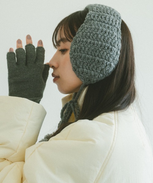 VANNIE U(ヴァニーユー)の「ポンポンニットイヤーマフ/ボア(イヤーマフ・レディース・アイボリー/ブラック/レッド/グレー・FREE)」の13枚目の写真