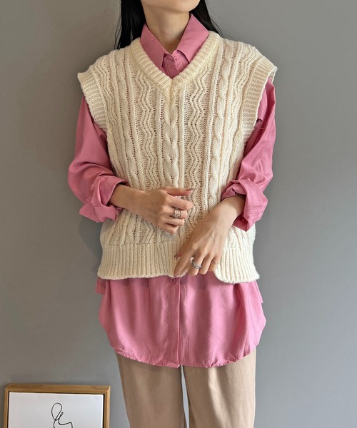 Jewelobe（ジュエローブ）の「Vネックケーブルニットベスト（ベスト・レディース・ベージュ/グリーン/ピンク/ブラック/アイボリー・FREE）」の14枚目の写真