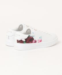 テッドベーカー レディース スニーカー シューズ Aryas AcureZ スニーカー トラッドテイスト「母趾にやさしいスニーカー