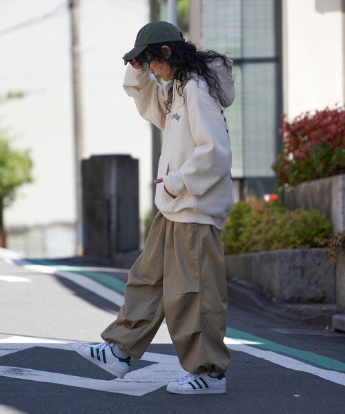 BEN DAVIS（ベンデイビス）の「BEN DAVIS/ベン デイヴィス 別注 DICE AND BALL/スウェットパーカー/スウェットフーディー/ユニセックス/裏起毛(限定展開)（パーカー・メンズ・サックスブルー/オフホワイト/ライトグレー/ブラック・LARGE/MEDIUM/X-LARGE）」の18枚目の写真