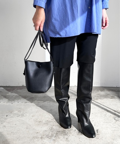 AT CREATION（アットクリエイション）の「EM:軽量160g アイリスショルダー（ショルダーバッグ・レディース・ベージュ/ブラック/サックスブルー/アイボリー/カーキ・FREE）」の18枚目の写真