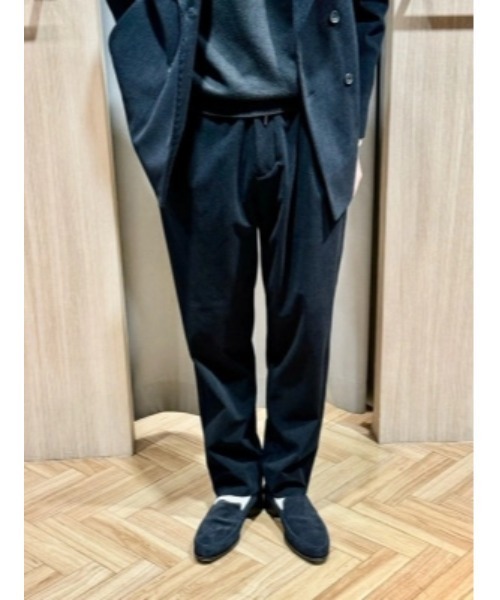 TRANS CONTINENTS（トランスコンチネンツ）の「TRANS CONTINENTS　太畝コーデュロイ　セットアップイージーパンツ　ブラック/ベージュ（スラックス・メンズ・ブラック/ベージュ・S/L/LL/M）」の21枚目の写真