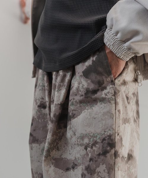 EDIFICE（エディフィス）の「【A-TACS / エータックス】カモフラージュ バルーンフィット イージーパンツ（その他パンツ・メンズ・ベージュ・LARGE/MEDIUM）」の11枚目の写真