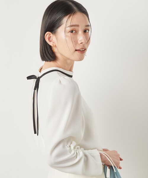 NOLLEY’S(ノーリーズ)の「ストレッチジョーゼット配色2WAYブラウス(シャツ/ブラウス・レディース・オフホワイト/ネイビー/ベージュ・38/36)」の10枚目の写真