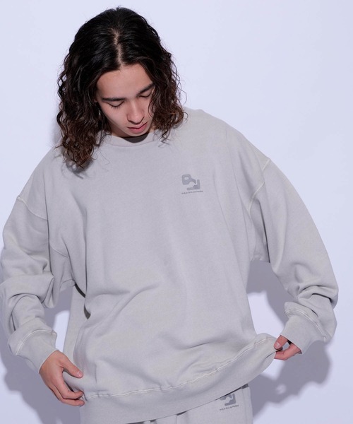 re_k by JUNRED（レクバイジュンレッド）の「re_k by JUNRED / オーバーダイワンポイントクルーネックスウェット（スウェット・メンズ・チャコールグレー/パープル/ライトグレー・M/S/L）」の8枚目の写真