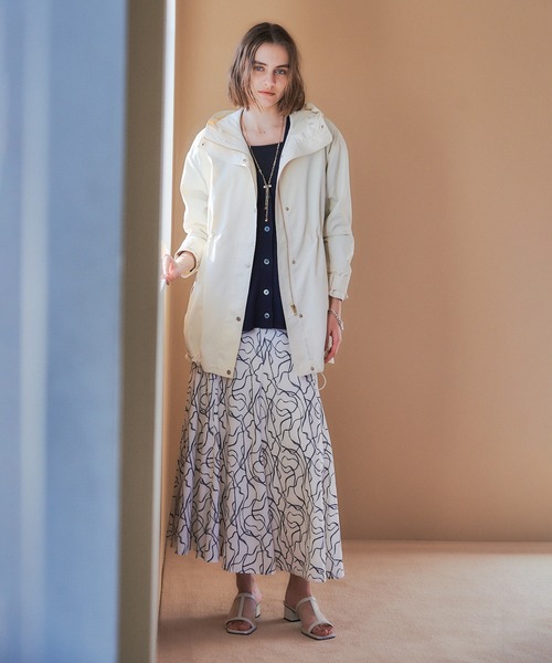 YECCA VECCA（イェッカヴェッカ）の「ミドル丈マウンテンパーカー（マウンテンパーカー・レディース・ベージュ/ネイビー/アイボリー・FREE）」の12枚目の写真