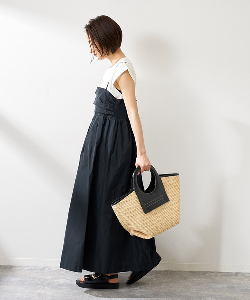 journal standard L'essage（ジャーナルスタンダードレサージュ）の「メモリータフタキャミワンピース（ワンピース・レディース・ブラック/ブラウン・FREE）」の20枚目の写真