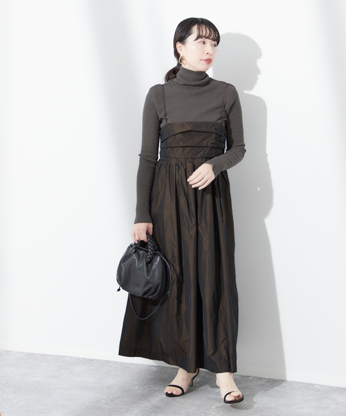 journal standard L'essage（ジャーナルスタンダードレサージュ）の「メモリータフタキャミワンピース（ワンピース・レディース・ブラック/ブラウン・FREE）」の9枚目の写真