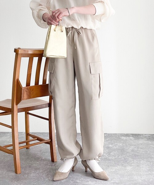 fredy emue（フレディエミュ）の「ブライトツイルイージーベイカーパンツ（その他パンツ・レディース・カーキ/ブラック/ベージュ・36/38）」の3枚目の写真