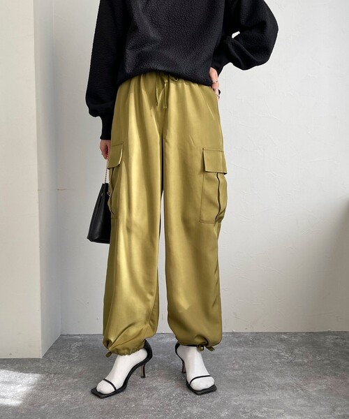 fredy emue（フレディエミュ）の「ブライトツイルイージーベイカーパンツ（その他パンツ・レディース・カーキ/ブラック/ベージュ・36/38）」の17枚目の写真