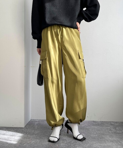 fredy emue（フレディエミュ）の「ブライトツイルイージーベイカーパンツ（その他パンツ・レディース・カーキ/ブラック/ベージュ・36/38）」の18枚目の写真