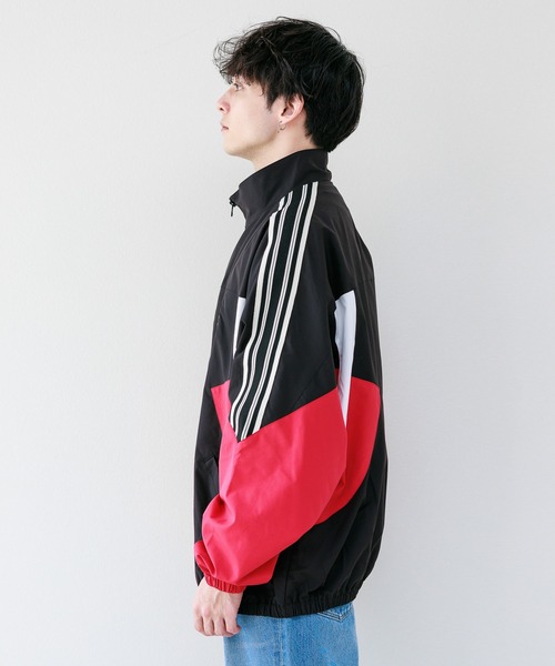 SIGNAL SPORTS（シグナルスポーツ）の「【SIGNAL SPORTS】袖サイドライン/オーバートラックジップジャケット（ナイロンジャケット・メンズ・ブラック/ネイビー・LARGE/MEDIUM）」の15枚目の写真