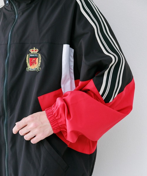 SIGNAL SPORTS（シグナルスポーツ）の「【SIGNAL SPORTS】袖サイドライン/オーバートラックジップジャケット（ナイロンジャケット・メンズ・ブラック/ネイビー・LARGE/MEDIUM）」の20枚目の写真