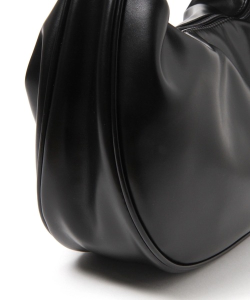 LEPSIM(レプシィム)の「ギャザーハンドル2WAYショルダー 105134(ショルダーバッグ・レディース・アイボリー/ブラック・ONE SIZE)」の20枚目の写真