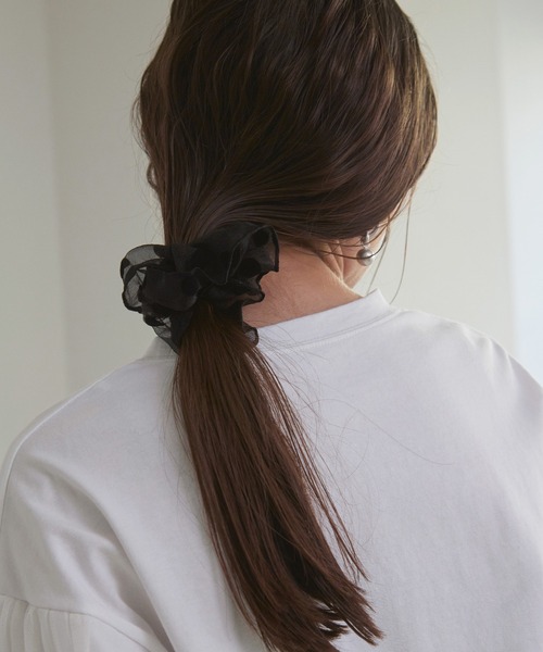 MIELI INVARIANT（ミエリインヴァリアント）の「Dot Chiffon Chouchou（ヘアゴム・レディース・ブラック/ホワイト・FREE）」の8枚目の写真