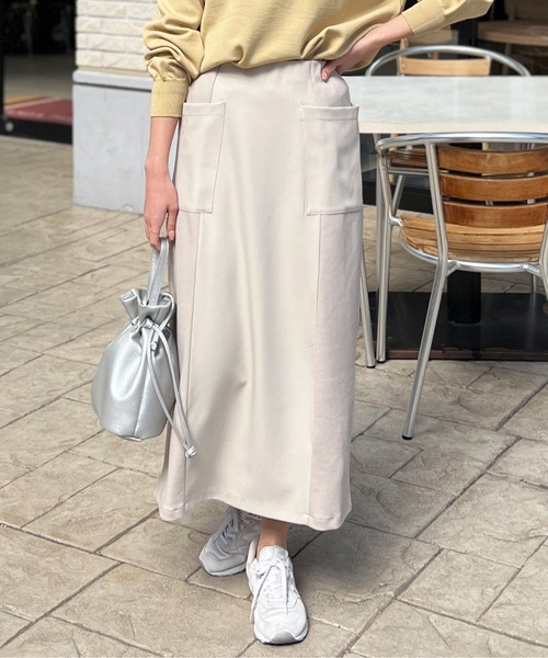 Chez toi(シェトワ)の「異素材ナロースカート(スカート・レディース・アイボリー/ブラック/キャメル・FREE)」の1枚目の写真