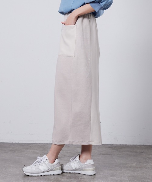 Chez toi(シェトワ)の「異素材ナロースカート(スカート・レディース・アイボリー/ブラック/キャメル・FREE)」の10枚目の写真