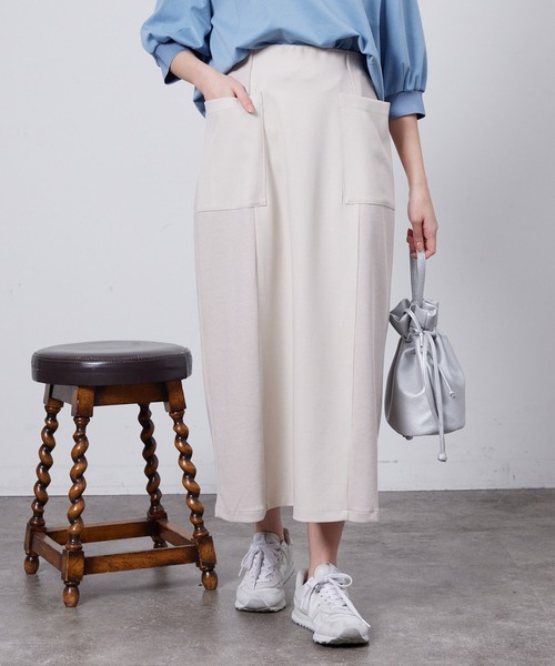 Chez toi(シェトワ)の「異素材ナロースカート(スカート・レディース・アイボリー/ブラック/キャメル・FREE)」の7枚目の写真