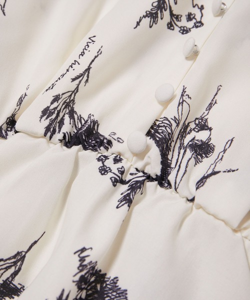 VIS（ビス）の「バルーンスリーブVネックブラウス（シャツ/ブラウス・レディース・ホワイト系その他5/グリーン系その他/ネイビー・FREE）」の4枚目の写真