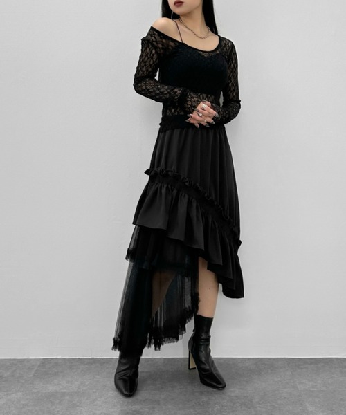 LVEU.(ラブユ.)の「【LVEU.】レースワンショルトップス / カットソー レイヤード シアー 長袖 Uネック タイト コンパクト ショート クロップド ブラック ホワイト(Tシャツ/カットソー・レディース・ホワイト/ブラック・FREE)」の11枚目の写真