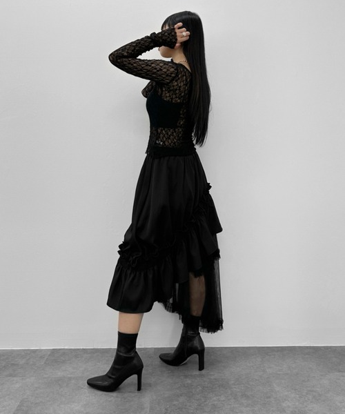 LVEU.(ラブユ.)の「【LVEU.】レースワンショルトップス / カットソー レイヤード シアー 長袖 Uネック タイト コンパクト ショート クロップド ブラック ホワイト(Tシャツ/カットソー・レディース・ホワイト/ブラック・FREE)」の7枚目の写真