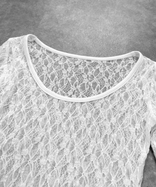 LVEU.(ラブユ.)の「【LVEU.】レースワンショルトップス / カットソー レイヤード シアー 長袖 Uネック タイト コンパクト ショート クロップド ブラック ホワイト(Tシャツ/カットソー・レディース・ホワイト/ブラック・FREE)」の20枚目の写真