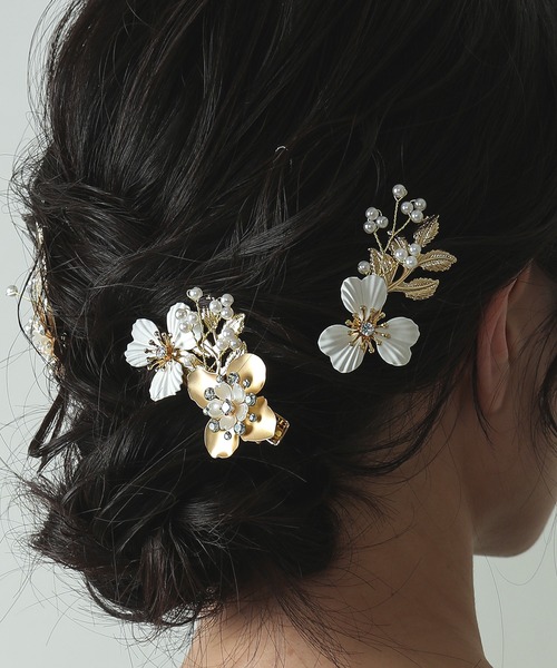 Kana（カナ）の「メタル フラワー リーフ ヘアクリップ 3本セット（バレッタ/ヘアクリップ・レディース・ゴールド・フリー）」の2枚目の写真