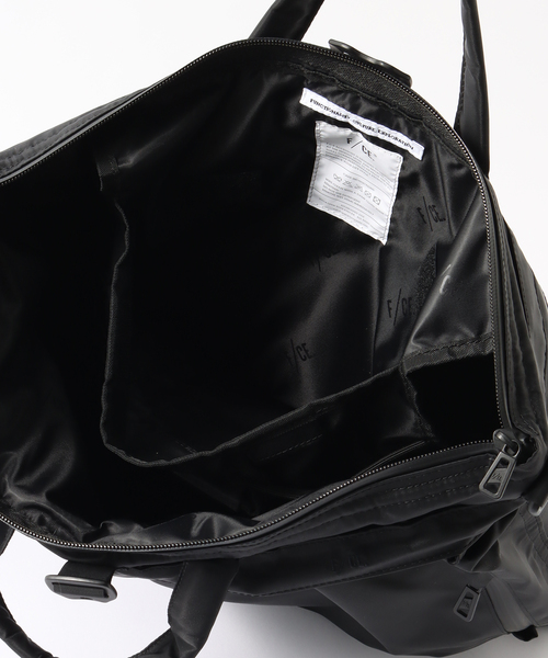 F/CE. (エフシーイー)の「F/CE. / エフシーイー RECYCLE TWILL 3WAY HELMET FRT33241B0001(ショルダーバッグ・メンズ・カーキ/ブラック・FREE)」の6枚目の写真