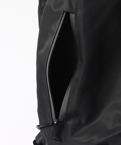 F/CE. (エフシーイー)の「F/CE. / エフシーイー RECYCLE TWILL 3WAY HELMET FRT33241B0001(ショルダーバッグ・メンズ・カーキ/ブラック・FREE)」の15枚目の写真