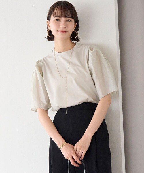 UNFILO(アンフィーロ)の「BEAUTY FORM シアースリーブTシャツ(Tシャツ/カットソー・レディース・グレー系/ネイビー系2/ホワイト系/ベージュ系2/ブラック系・X-LARGE)」の5枚目の写真