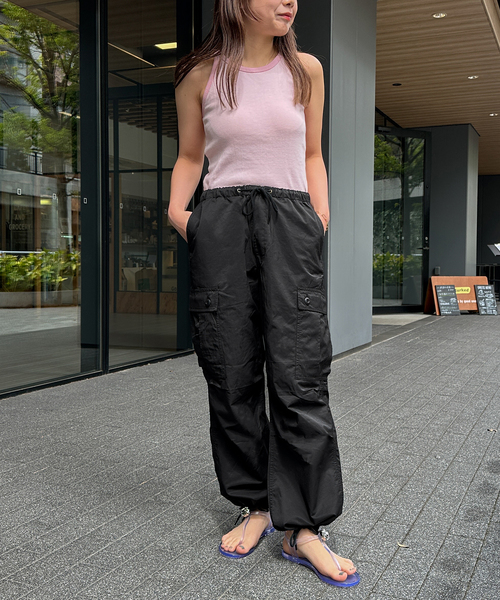 U by SPICK&SPAN（ユーバイスピックアンドスパン）の「【SUNNY SPORTS/サニースポーツ】イージーワイドカーゴパンツ 53243-2-13810（カーゴパンツ・レディース・カーキ/ブラック・FREE）」の7枚目の写真